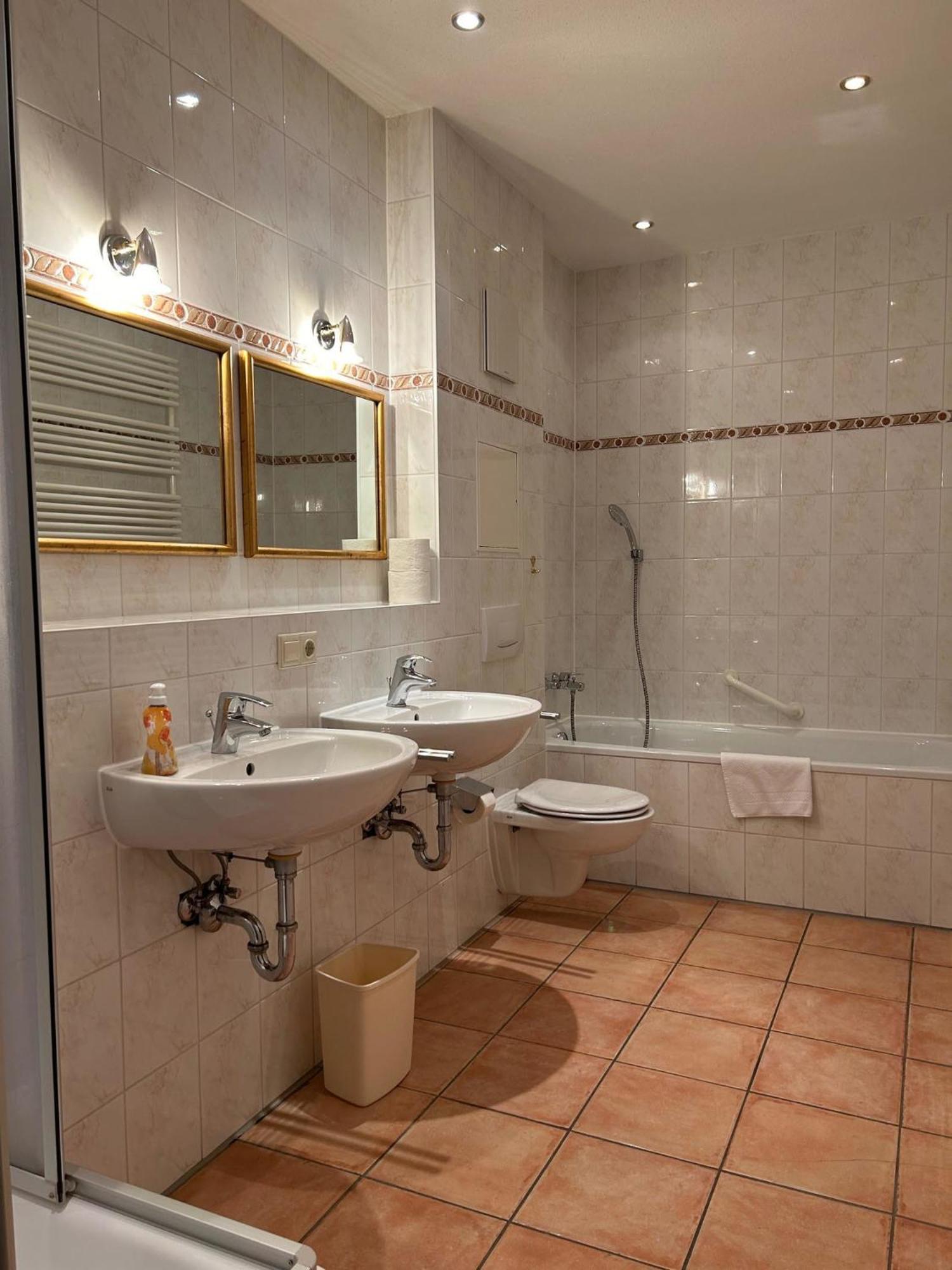 Gabi Mit Pool Und Sauna Übersee Exterior foto
